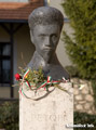 Aszód Petőfi szobor