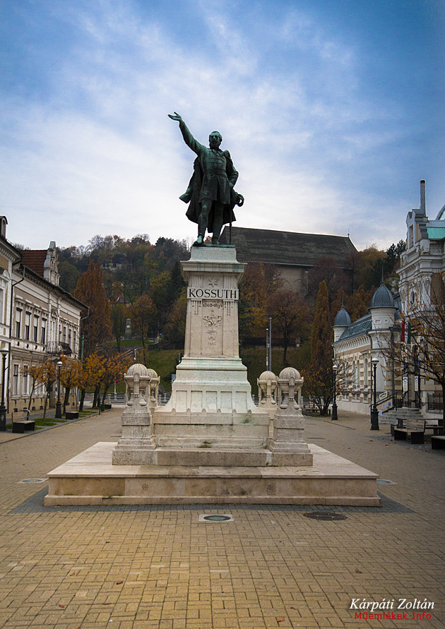 Miskolc Kossuth szobor