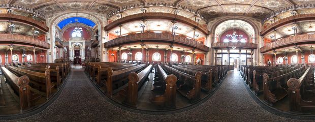 Pécsi Zsinagóga épült  1868-1869-ben Feszl Frigyes, Gerster Károly és Kauser Lipót tervei alapján romantikus stílusban. Pécs Zsinagóga